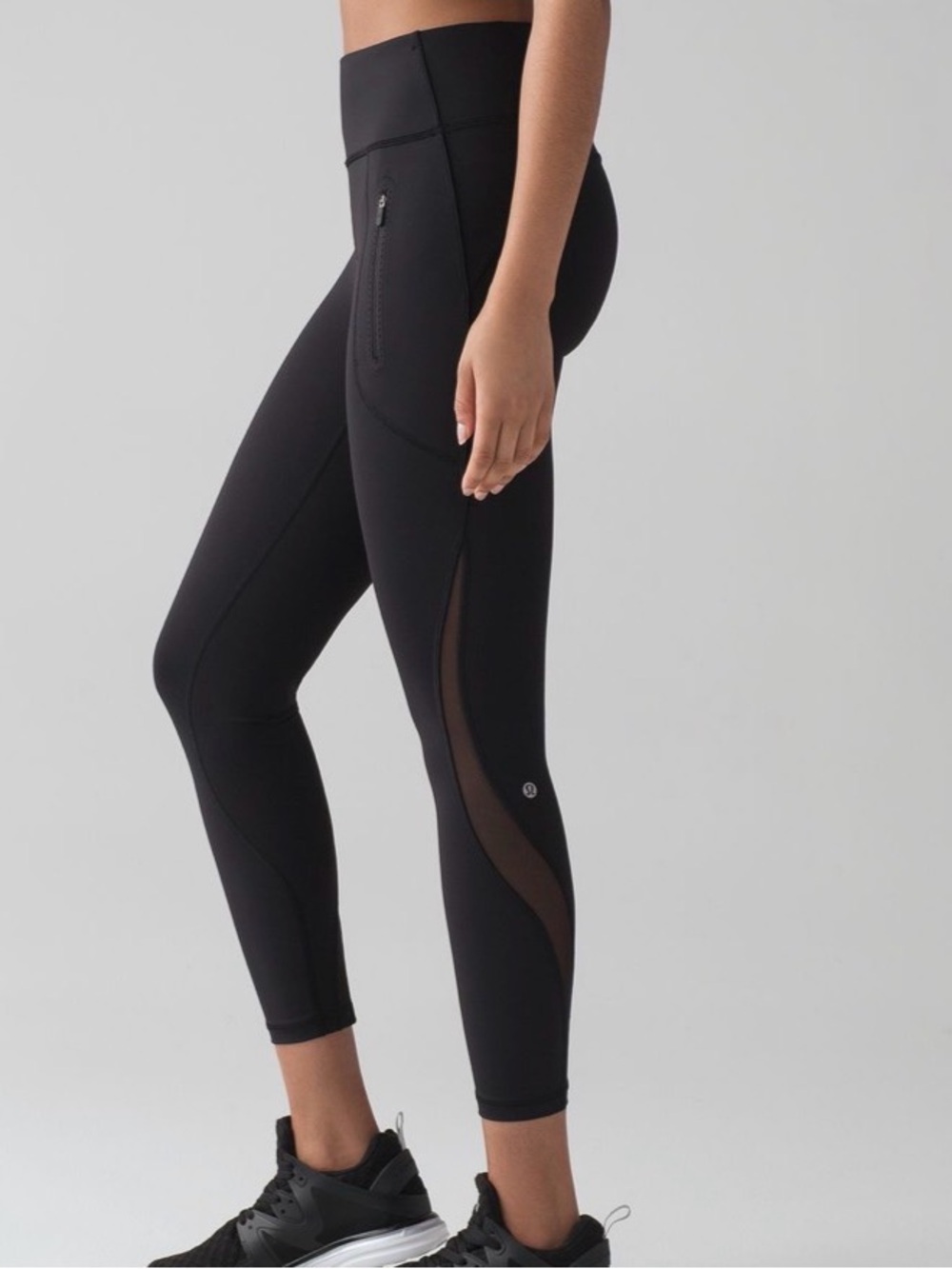 Lululemon Invigorate 7/8 Tight Black Size 4